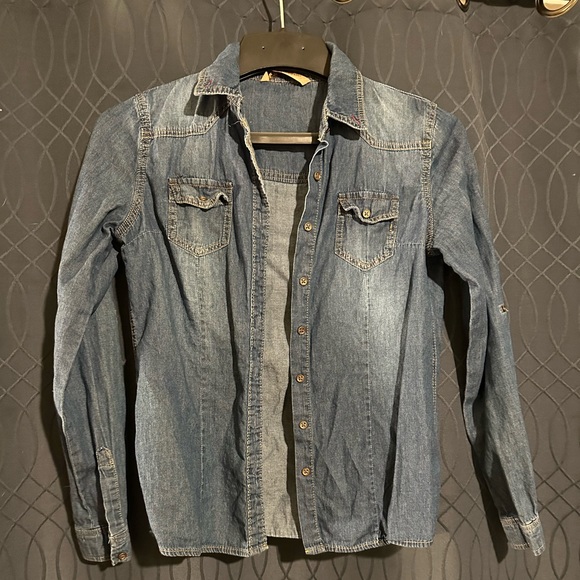 Highway Jeans 💙 Blue Denim Women’s button up shirt sz S! - Picture 1 of 3